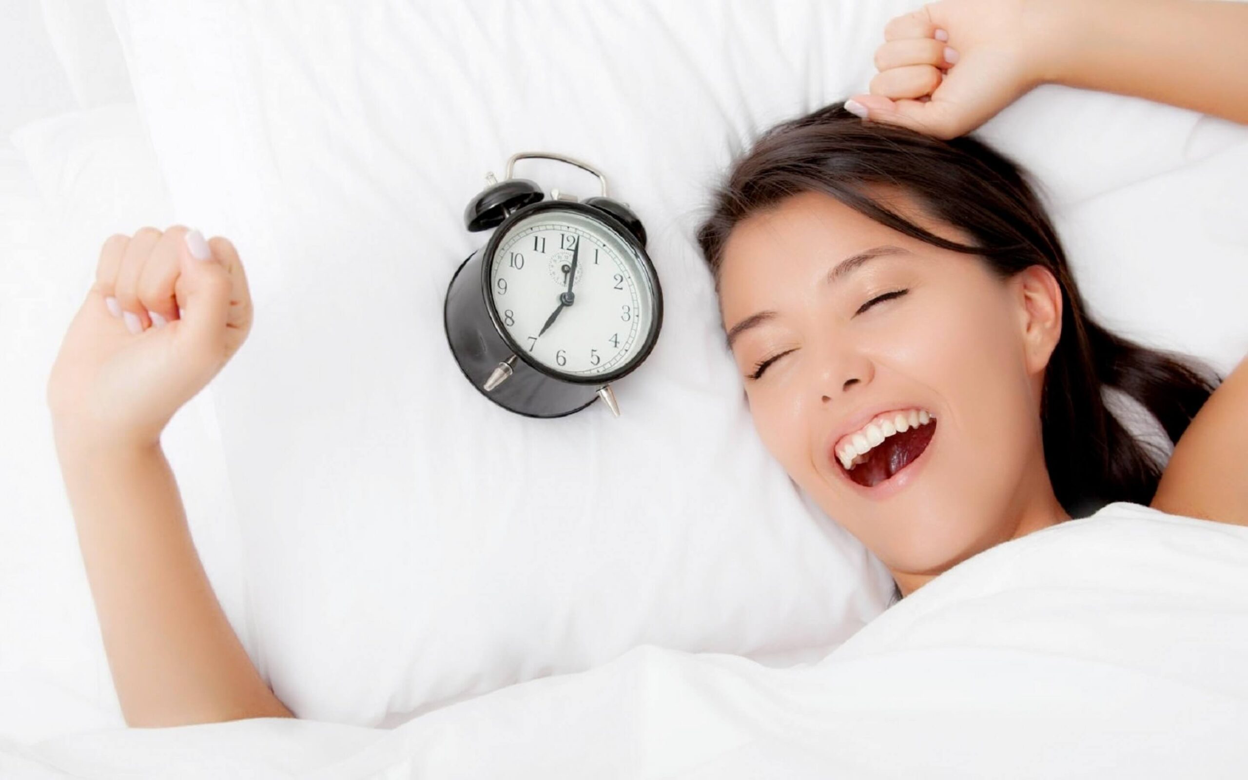 Ngủ đủ giấc sẽ giúp hạn chế tình trạng tăng cân
